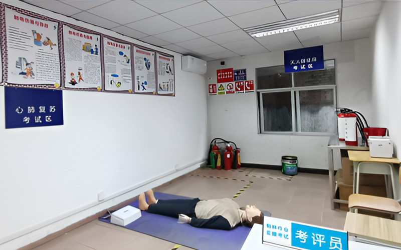 低壓電工 熔化焊接科目四考試室
