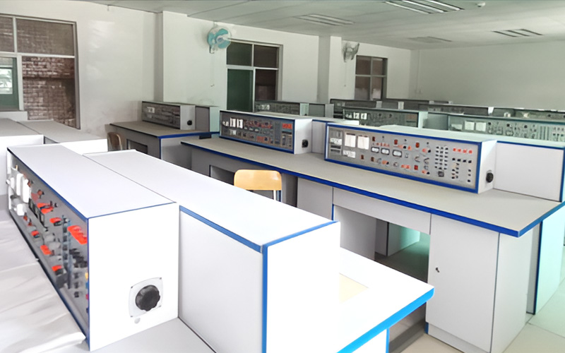 電子實訓室 中級電工實操室